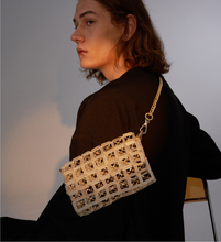 Cargar imagen en el visor de la galería, Gia Glamour Bead Purse
