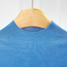 Load image into Gallery viewer, Lora Seamless Extra Fine Merino Wool Top
