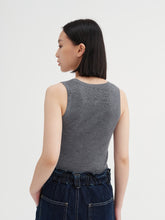 Charger l&#39;image dans la galerie, KOW Ultrafine Merino Wool and Mulberry Silk Knitted Vest
