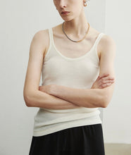 画像をギャラリービューアに読み込む, Tara Super Fine Merino Wool Thin Strap Tank Top
