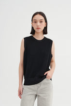 将图片加载到图库查看器，Kow Merino Wool Waffle Knit Vest
