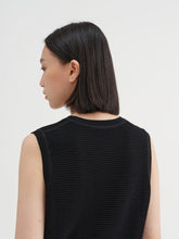 将图片加载到图库查看器，Kow Merino Wool Waffle Knit Vest
