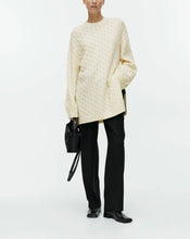 Cargar imagen en el visor de la galería, Karin Woolen Twisted Long Sweater
