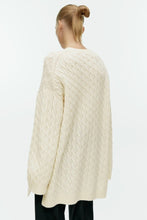 将图片加载到图库查看器，Karin Woolen Twisted Long Sweater
