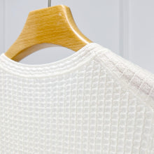 画像をギャラリービューアに読み込む, ÀIMAI French Textured Merino Wool Knit Vest
