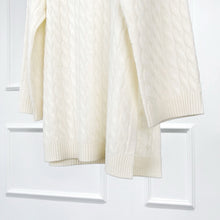 Cargar imagen en el visor de la galería, Karin Woolen Twisted Long Sweater
