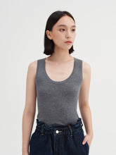 将图片加载到图库查看器，ÀIMAI Ultra-Fine Merino Wool and Silk Knit Vest
