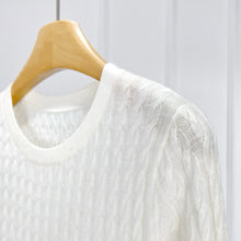 将图片加载到图库查看器，Cable Merino Wool Round Neck Long Sleeve Sweater
