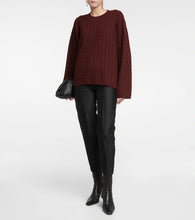 Cargar imagen en el visor de la galería, Cable Knit Cashmere Wool Sweater
