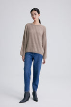 画像をギャラリービューアに読み込む, Cable Knit Cashmere Sweater
