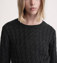 Cargar imagen en el visor de la galería, SHARON Cable Knit Cashmere and Silk Sweater
