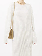 画像をギャラリービューアに読み込む, Elegance Wool Cable Knit Dress
