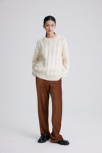 Load image into Gallery viewer, Risario Heavyweight Wool Cable Knit Sweater
