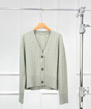 将图片加载到图库查看器，Monet Wool and Cashmere Cable Knit Cardigan
