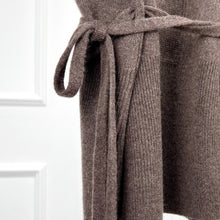 Cargar imagen en el visor de la galería, KAY Cashmere and Wool Belted Cardigan
