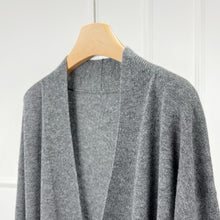 Charger l&#39;image dans la galerie, KAY Cashmere and Wool Belted Cardigan
