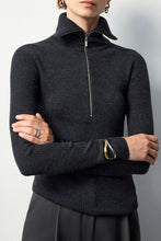 Cargar imagen en el visor de la galería, Felix Merino Wool Zip-Up Knit Long Sleeve
