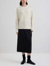 将图片加载到图库查看器，Tanya Wool and Cashmere Cable Knit Sweater
