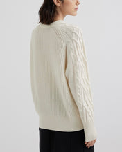 Cargar imagen en el visor de la galería, Tanya Wool and Cashmere Cable Knit Sweater
