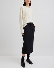 将图片加载到图库查看器，Tanya Wool and Cashmere Cable Knit Sweater
