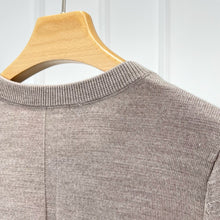 Cargar imagen en el visor de la galería, KOW Merino Wool Round-Neck Cardigan
