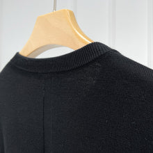 画像をギャラリービューアに読み込む, KOW Merino Wool Round-Neck Cardigan
