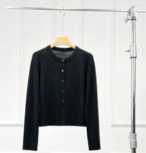 画像をギャラリービューアに読み込む, KOW Merino Wool Round-Neck Cardigan
