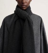 Load image into Gallery viewer, SIGNATURE Wool-Cashmere Oversized Scarf
