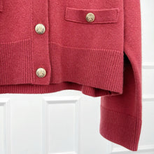 Cargar imagen en el visor de la galería, Gracia Wool and Cashmere V-Neck Oversized Cardigan
