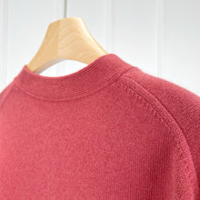 Cargar imagen en el visor de la galería, Gracia Wool and Cashmere V-Neck Oversized Cardigan
