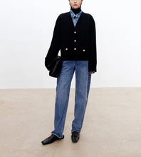 Cargar imagen en el visor de la galería, Gracia Wool and Cashmere V-Neck Oversized Cardigan
