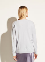 Charger l&#39;image dans la galerie, WICK Wool and Cashmere V-Neck Sweater
