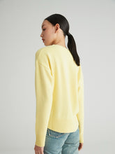 Cargar imagen en el visor de la galería, ISABEL Wool and Cashmere Round Neck Sweater
