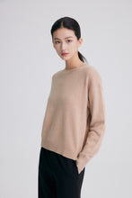 画像をギャラリービューアに読み込む, ISABEL Wool and Cashmere Round Neck Sweater
