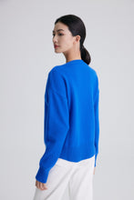 画像をギャラリービューアに読み込む, ISABEL Wool and Cashmere Round Neck Sweater
