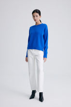 画像をギャラリービューアに読み込む, ISABEL Wool and Cashmere Round Neck Sweater
