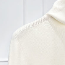 Load image into Gallery viewer, Camelia Thickened Seamless Turtleneck

