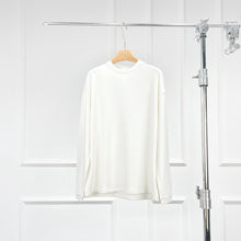 Load image into Gallery viewer, ANDREA Acetate Wool Round Neck Long Sleeve T-shirt
