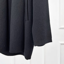 Load image into Gallery viewer, HERM Classic Wool Cashmere Mid-Length Coat
