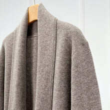 Charger l&#39;image dans la galerie, HERM Classic Wool Cashmere Mid-Length Coat
