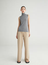 Cargar imagen en el visor de la galería, Edith Turtleneck Sleeveless Knit Vest
