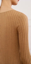 Cargar imagen en el visor de la galería, Toury Pit Knit Merino Sweater
