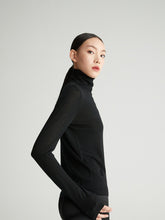 Load image into Gallery viewer, ÀIMAI First Super Turtleneck Merino Long Sleeve Top
