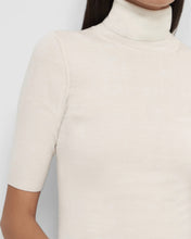 将图片加载到图库查看器，Leenda Cashmere Silk  Turtleneck Short Sleeves Top
