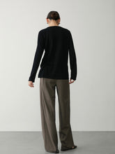 画像をギャラリービューアに読み込む, Lisa Extra Fine Merino Round Neck Long Sleeve Sweater
