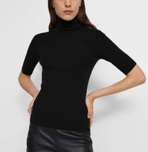 Cargar imagen en el visor de la galería, Lydia Merino Wool Turtleneck Short Sleeves Sweater
