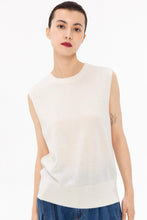 Charger l&#39;image dans la galerie, Ermes Classic Cashmere Vest
