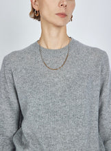Cargar imagen en el visor de la galería, Élise Kow Premier Pure Cashmere Crewneck Sweater

