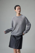 Charger l&#39;image dans la galerie, Celeste  Premier Pure Cashmere Crewneck Sweater

