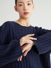 画像をギャラリービューアに読み込む, Arshan Cable Knit Cashmere Sweater
